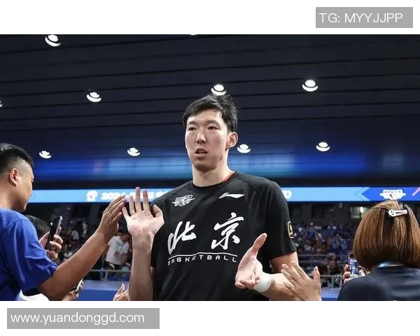 周琦鼓励杨瀚森赴美打球要放平心态应对黑人球员的偏见与挑战